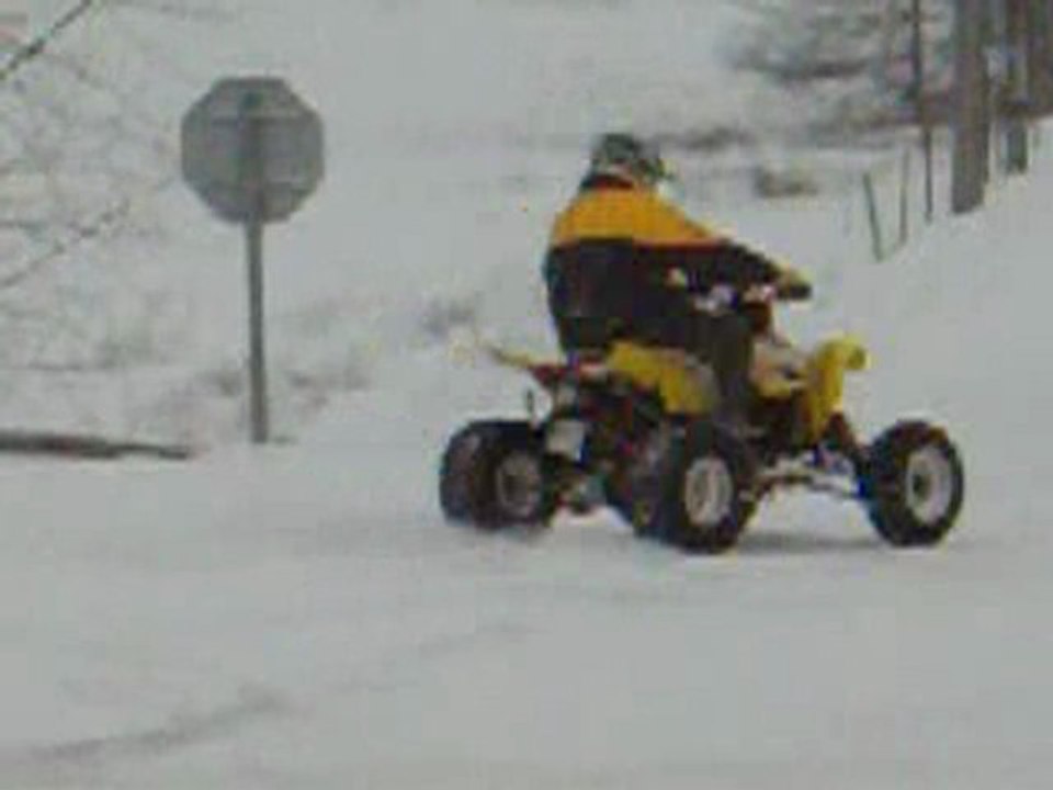 quad sur neige