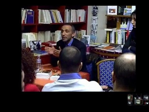 Islam: Tariq Ramadan et ses lecteurs en intimité à Paris 1/2