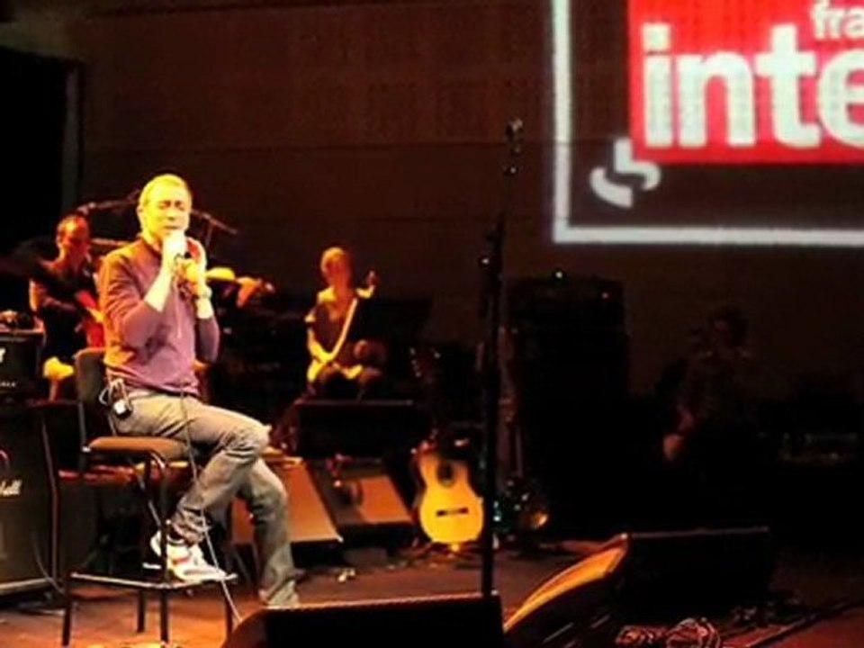 Alain Chamfort - ORAN (live au Pont Des Artistes)