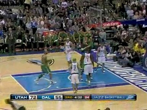 NBA Ronnie Brewer throws down a big two-handed jam off the f