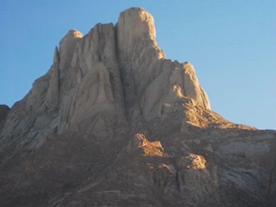 Escalade de la Garet el Djenoun