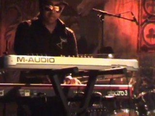 QUINZE - Sur tes lèvres - Live Réservoir (Paris) 23 12 09