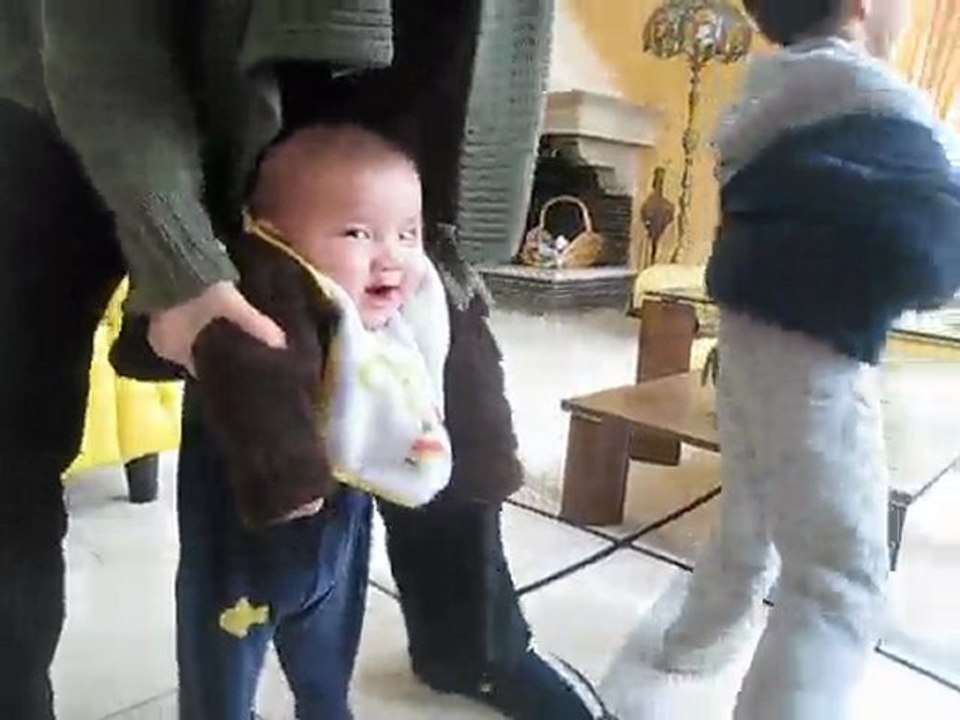 paul et jules dansent sur lilly allen