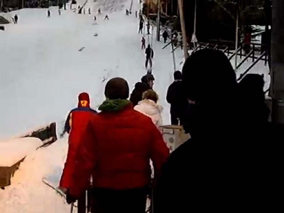 Snowboarding in the Dublin banlieue! :-) 2