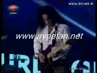 Ayna Gittiğin Yağmurla Gel