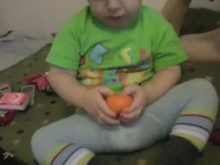 Арсюша угощает 28.11.09MOV002