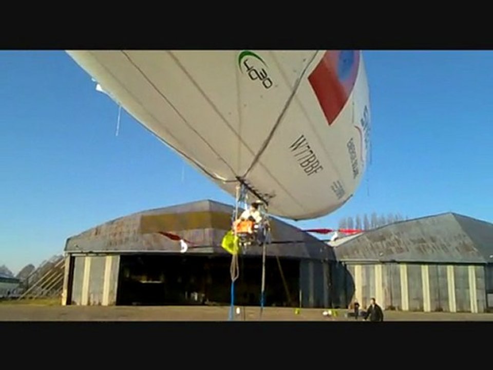 Vol d'essai de Nephelios, le dirigeable à énergie solaire