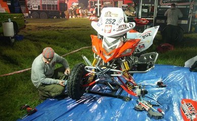 Dakar 2010: Sonik zderzył się z motocyklistą