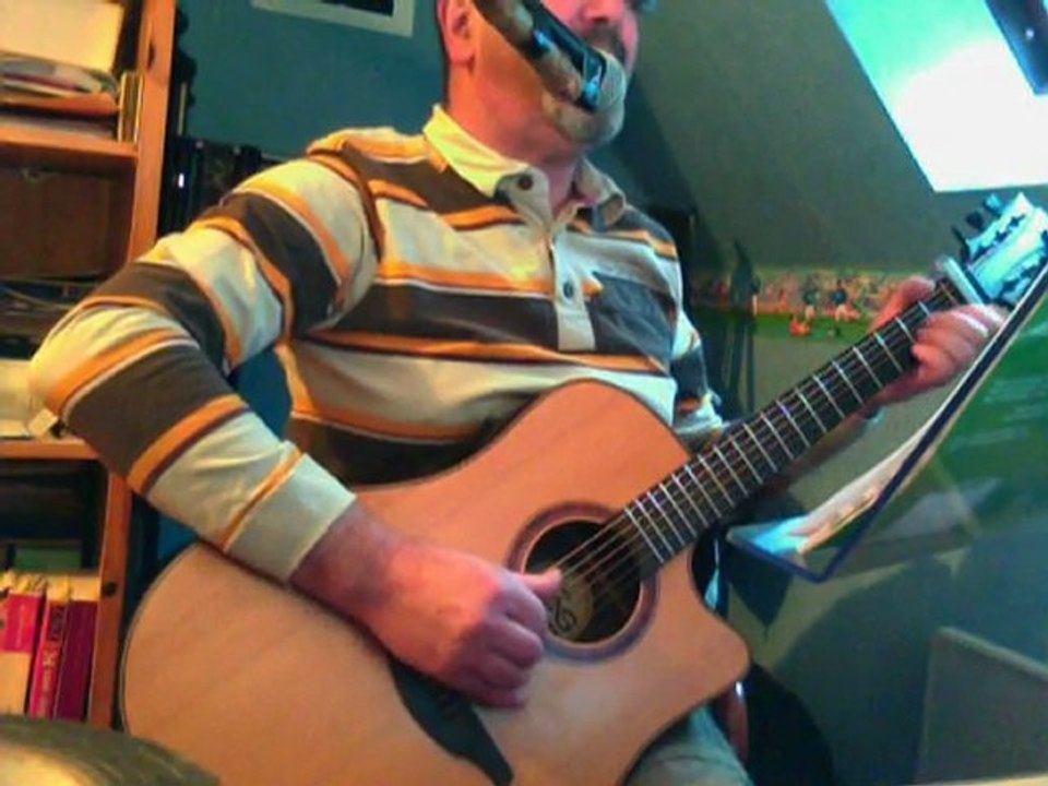 DIMANCHE CARESSE MOI