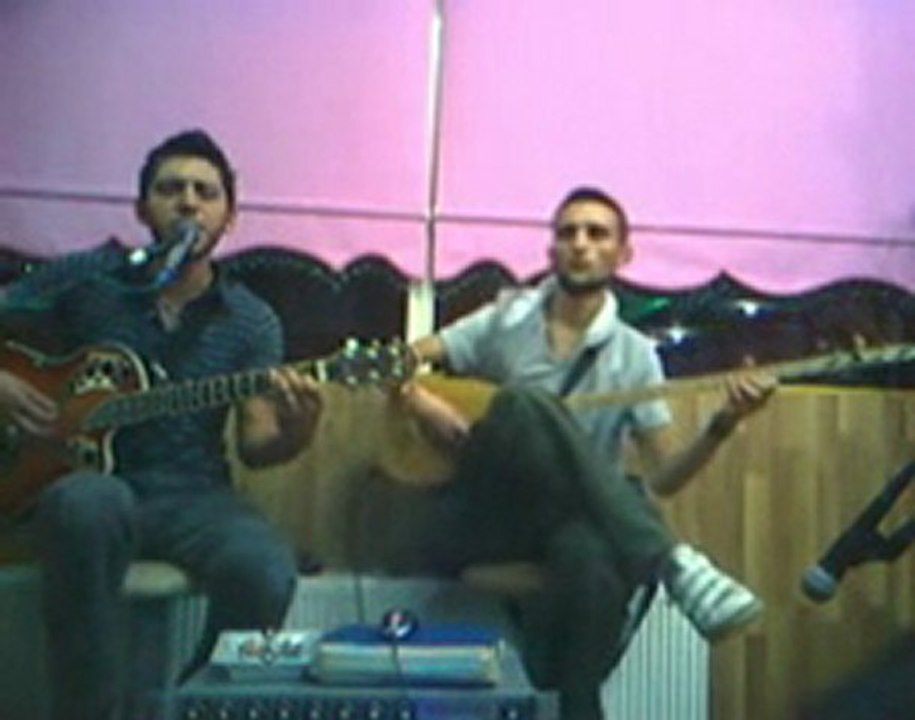 beni bırakma(git hadi git)