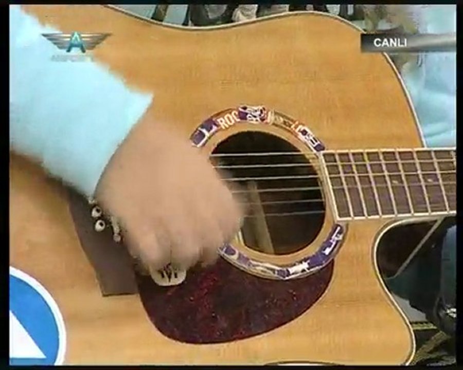 Ece Dorsay - Kimlik Karti Yok Askin - airport tv 2009 aralik