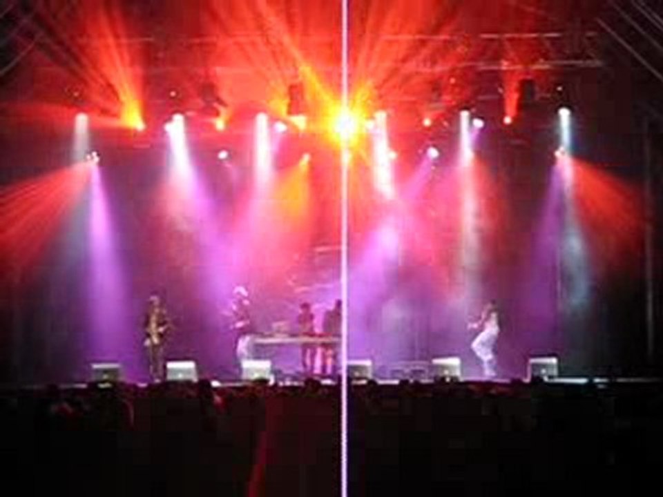 THE DYNAMICS - La poupee qui fait non