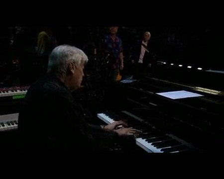 Simon & Garfunkel - Bridge Over Troubled Water HQ