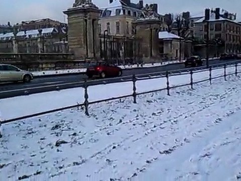 Versailles sous la neige : piece d'eau des suisses