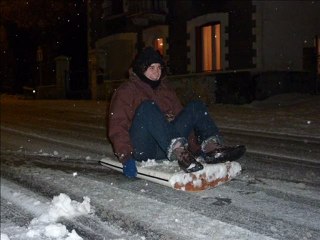 Les voyous font de la luge