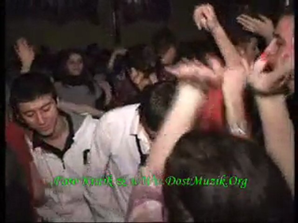 Gocmen Party-Kamanite Padat-Cerno More-Huso & Guno-3.mpg