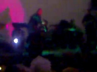 ELNUR NEDEN SACLARIN BEYAZLADI ARKADAS