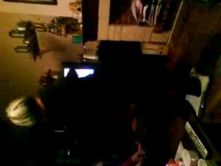 Valerie fait du hula hoop