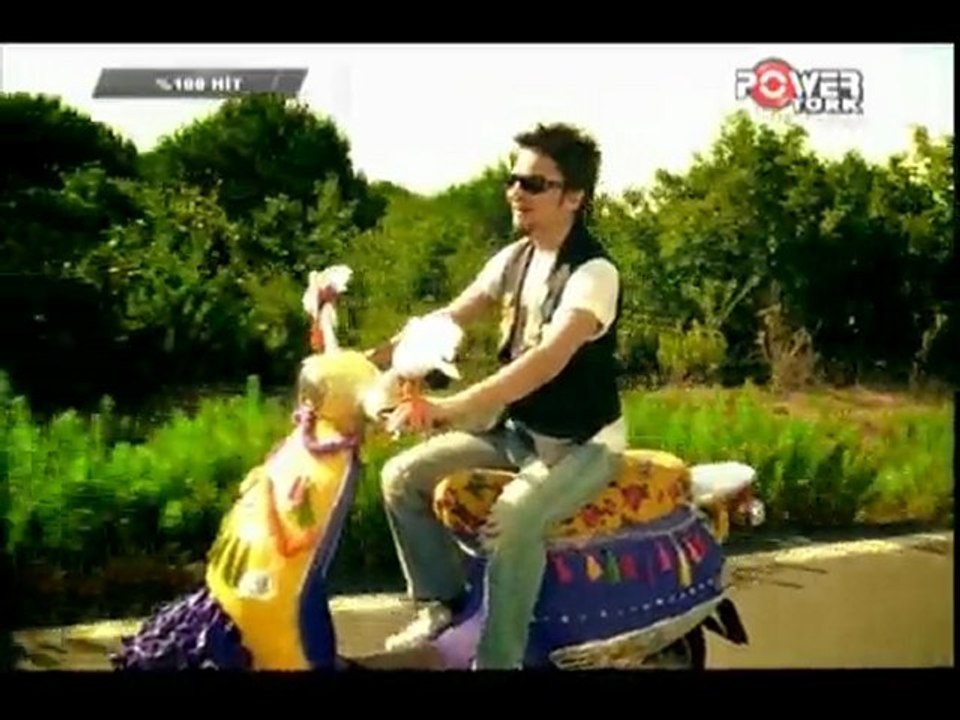 Murat Pirpiri -Aşkım Bize Şans Lazım[  2010 Yeni Klip  H.Q.]