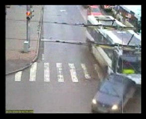 un gars chanceux (a 2 doigts d'un cars )