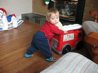 Samu járni tanul!  28 Dec 2009