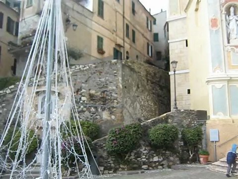Piazza e Chiesa dei Corallini a Cervo Ligure - Diano Marina