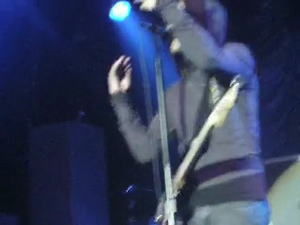 Fall Out Boy - I Slept With @ Elysée Montmartr [29/03/07]