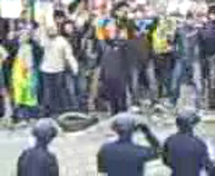 Violence des forces algériennes en Kabylie contre les civils