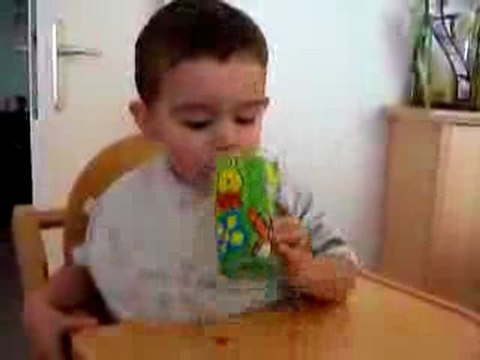 Je bois tout seul et je dis i.MOV