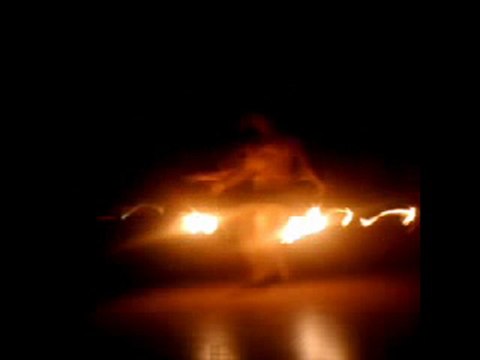 Darius Soli Spinning Fire Poi NYE 2010 @ Tony's