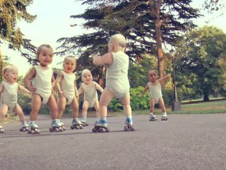 EVIAN - Skating Babies