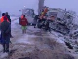 la DDE deneige les fossés  route de mouzieys-teulet