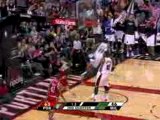 Brandon Roy finds a streaking Martell Webster, who finishes