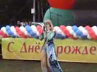 Chute d'une chanteuse russe