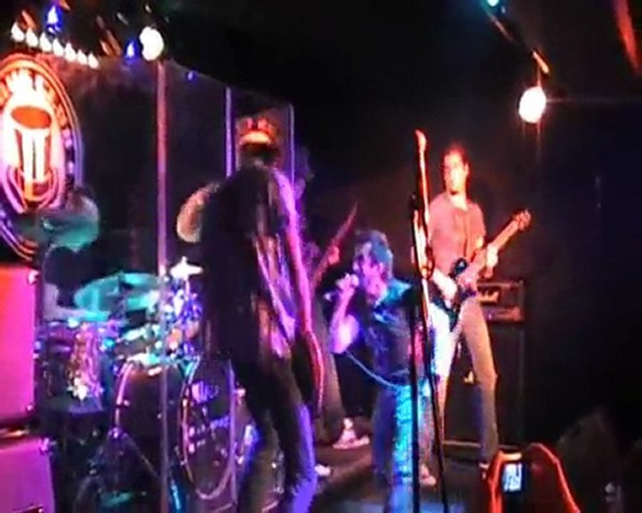 ALCH3MY DUCK & RUN  3 DOORS DOWN