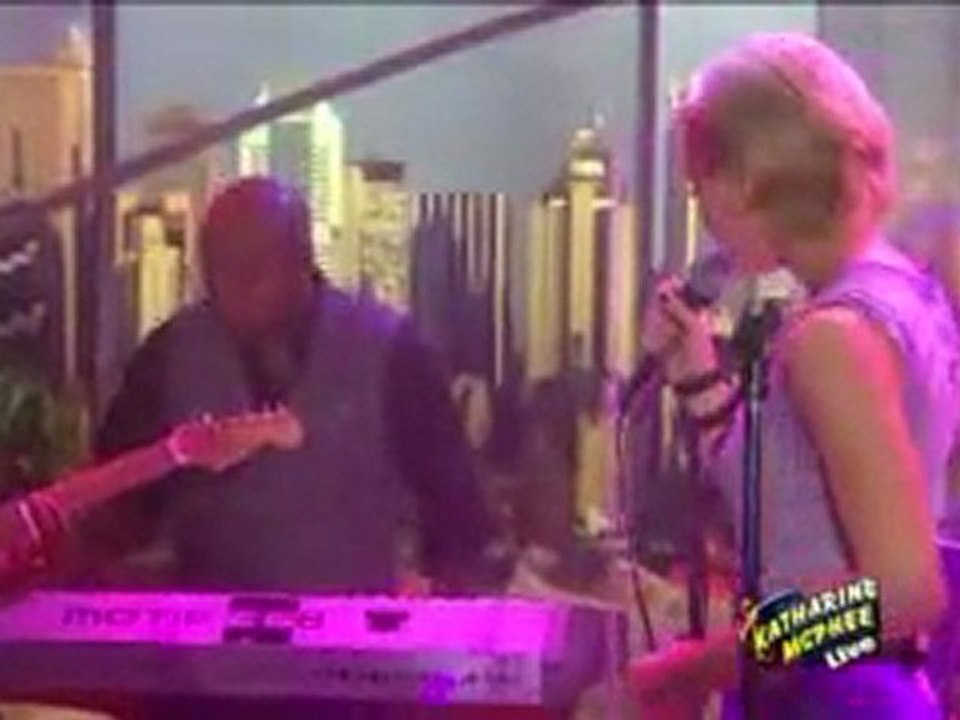 Katharine McPhee :: Keep Drivin' (Live on the CW)