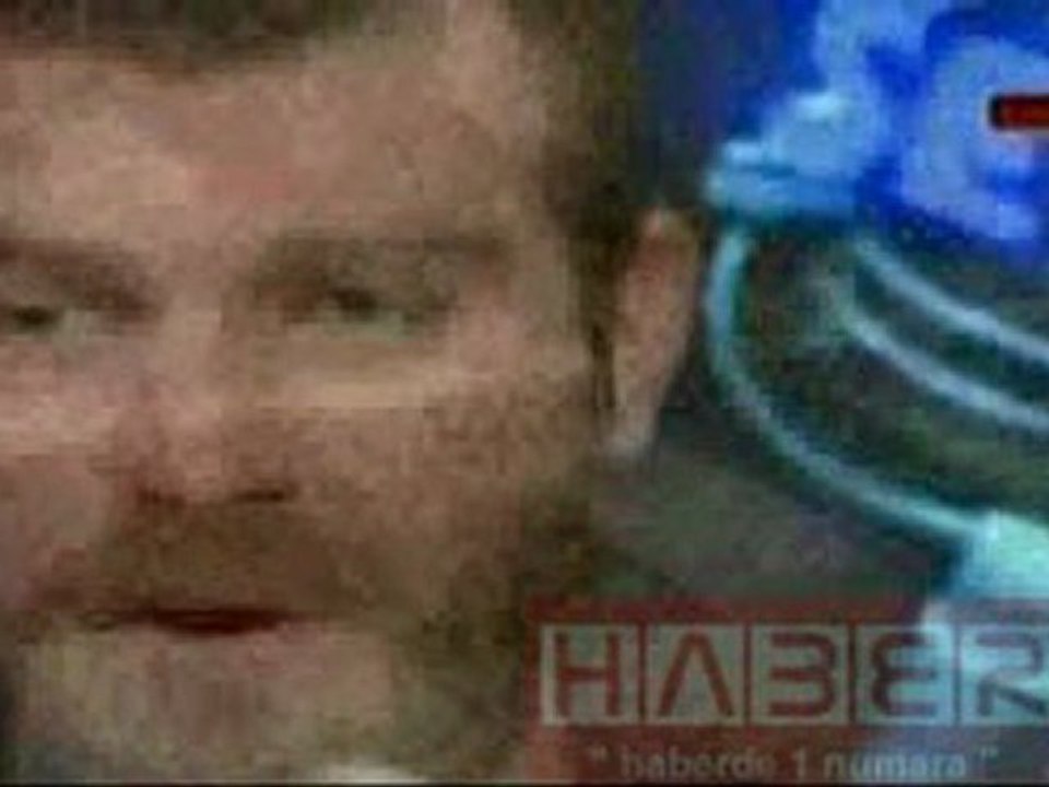 KIVANÇ TATLUTUĞ AHMET KAYA ŞARKISI SÖYLEDİ