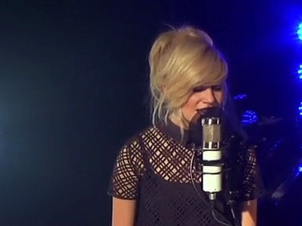 Pixie_Lott_at_TheeWebsite