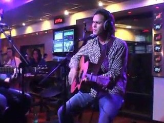 justine nozuka gold and train live