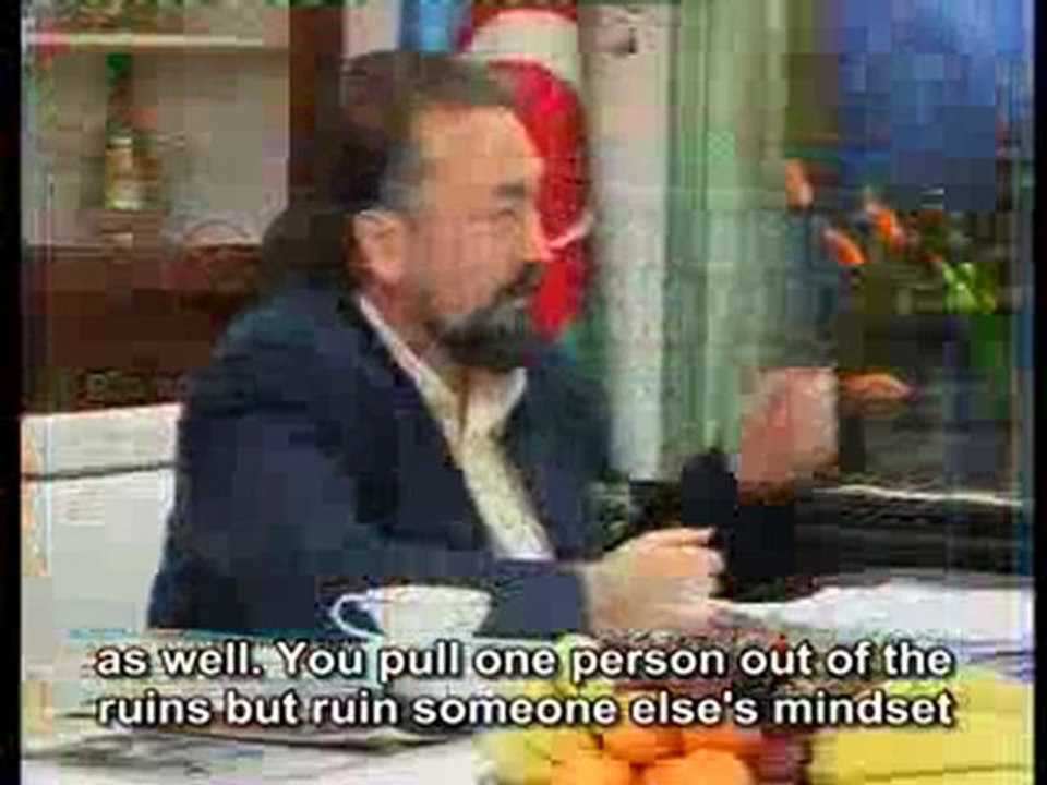 Adnan Oktar (Harun Yahya) is Telling About the Earthquake in