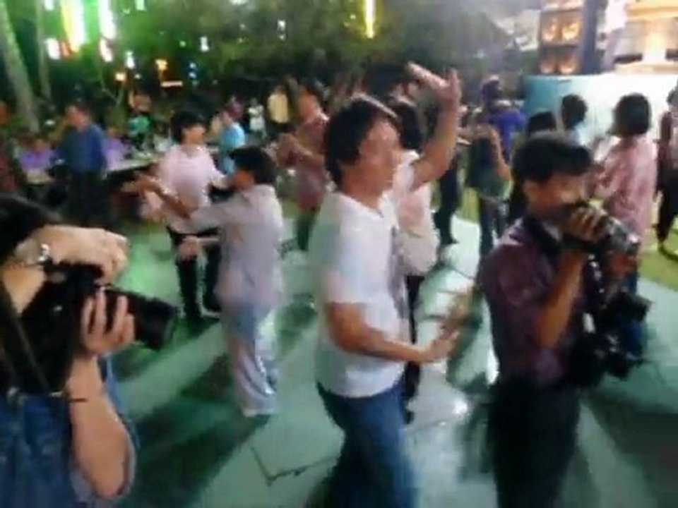 Jack performed Ramwong dance his style.