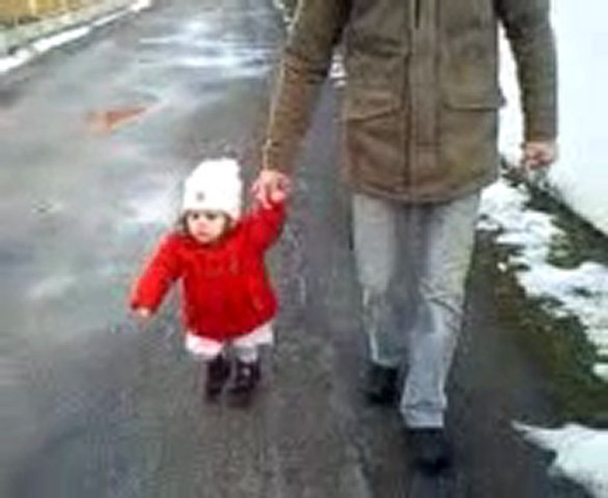 Elisa en promenade