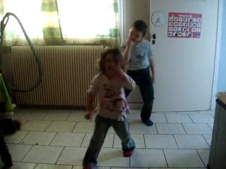 les enfants qui dansent