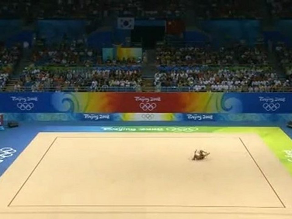 Eleni Andriola - GRS JO 2008 (Clubs/Massues)