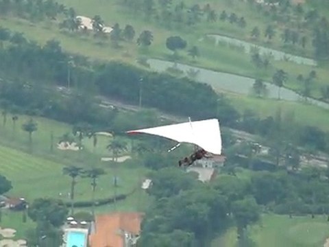 Dani Brasil em mais um voo Livre... Agora de Asa Delta ...