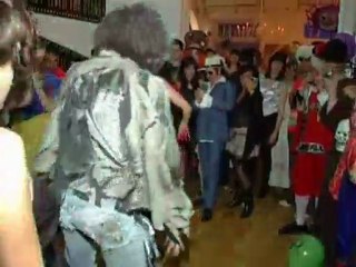 Cumple de Darío parte 3: Thriller, más baile y mago.