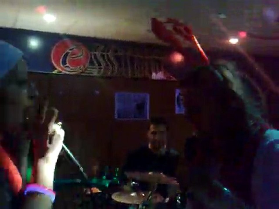 Ma grand mere me trouve beau - staple it together