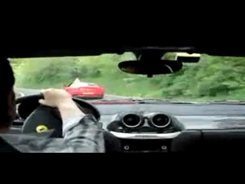 Ferrari 599 GTB vs 550 Maranello course sur route ouverte