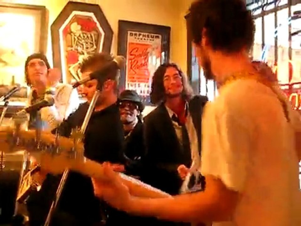 100 Monkeys at Neptoon Records-The Monkey Song