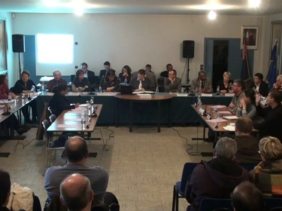 Séance 4/12/09 - Informations diverses sur la commune